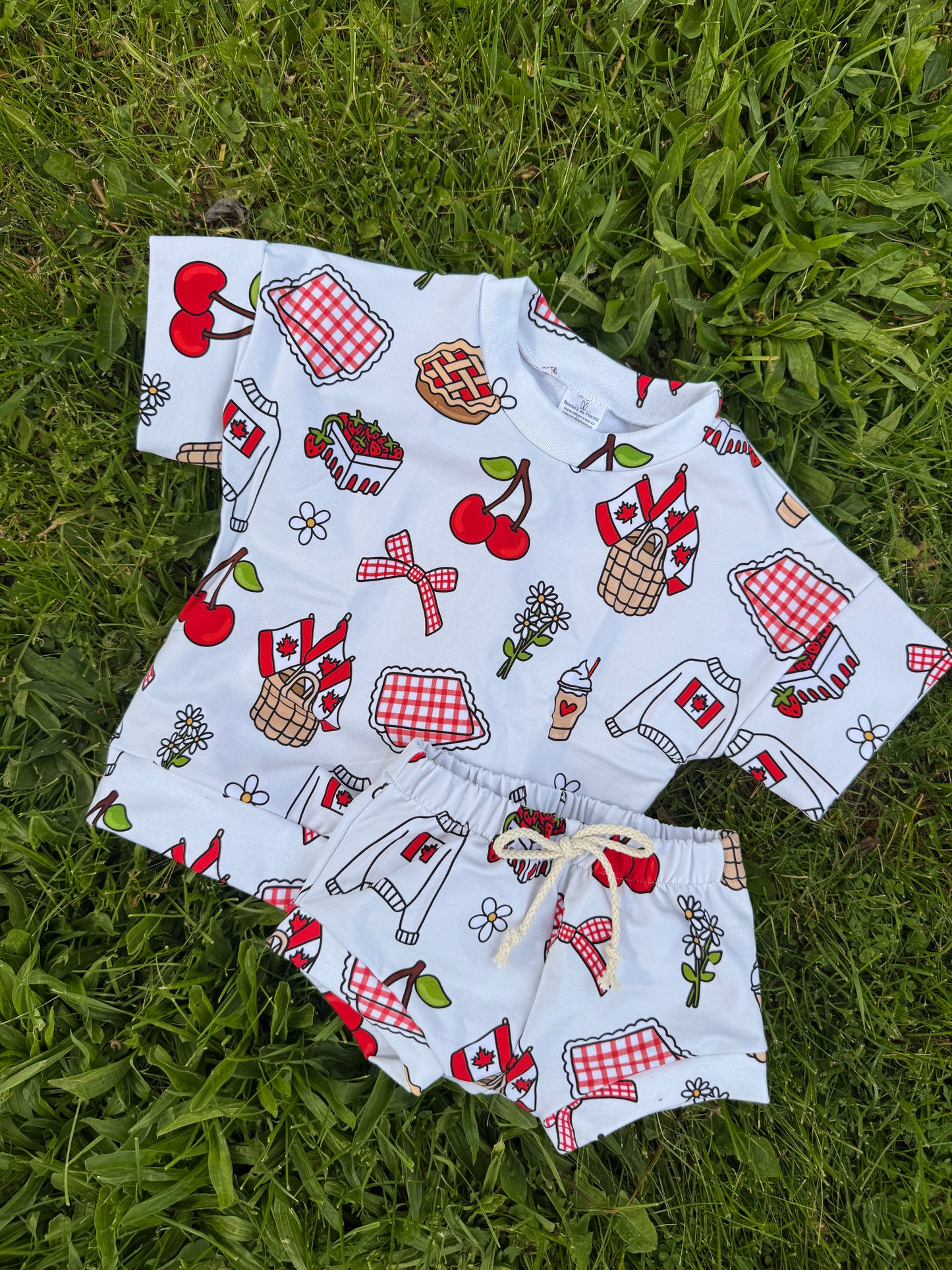 Canadian Picnic Shorties Set